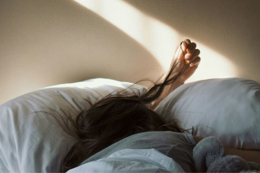 פנקסאות הבושה - שיר מאת חגית בן יקר שכטר, מגזין גלויה