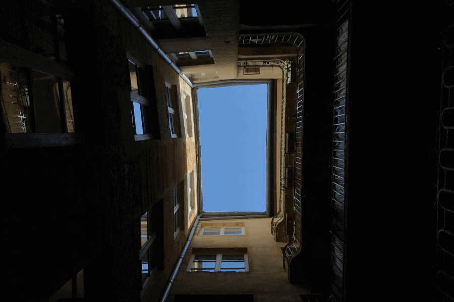 ציפוף שורות: המנגנון, המחיר האישי והמחיר והקהילתי, מאמר מאת צוות מגזין גלויה