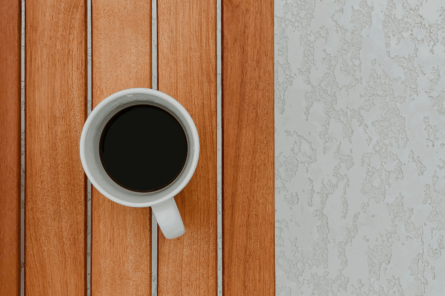 קפה שחרית, שיר מאת עדיאל שושני - מגזין גלויה