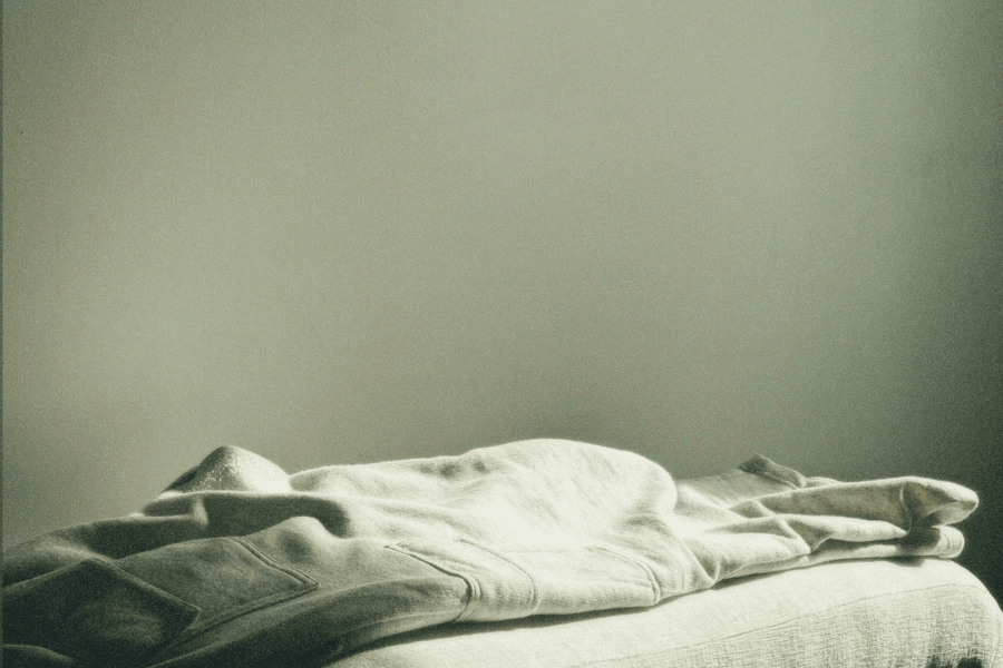 החיים היו ונשארו עניין שאין בו פיצוח, שיר מאת משי פרץ דרור - מגזין גלויה