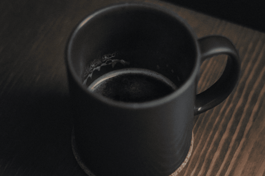 הייקו קפאין, שיר מאת עדי סגל ויסברגר - מגזין גלויה