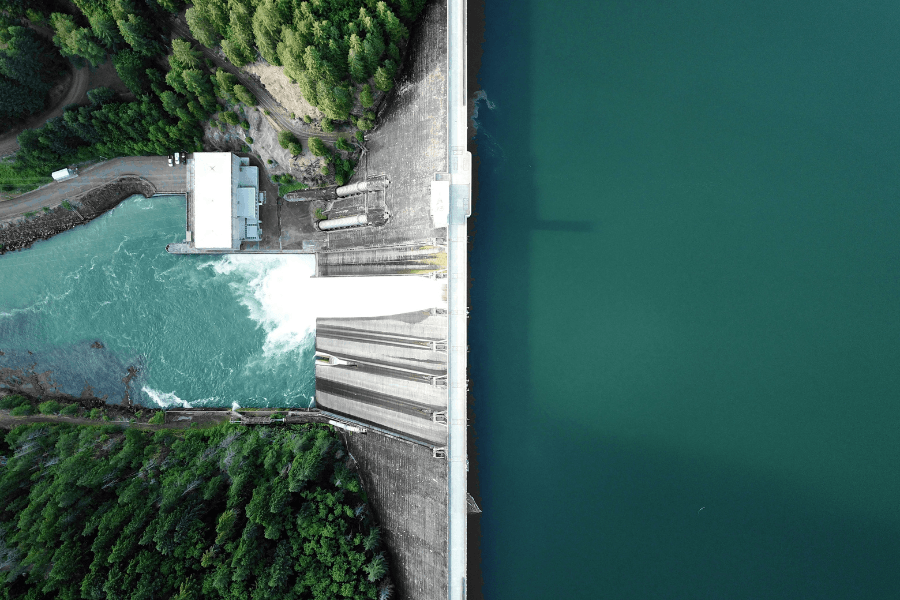 הכול בגלל הילד הזה, שיר מאת רתם אלדר היבש - מגזין גלויה