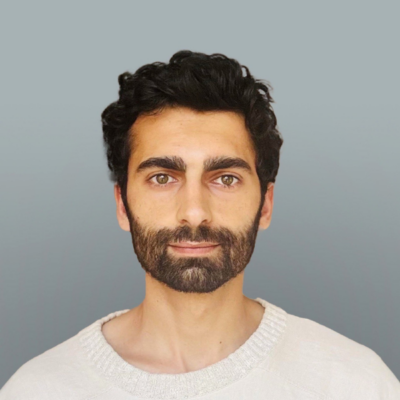 מאור צברי - מגזין גלויה