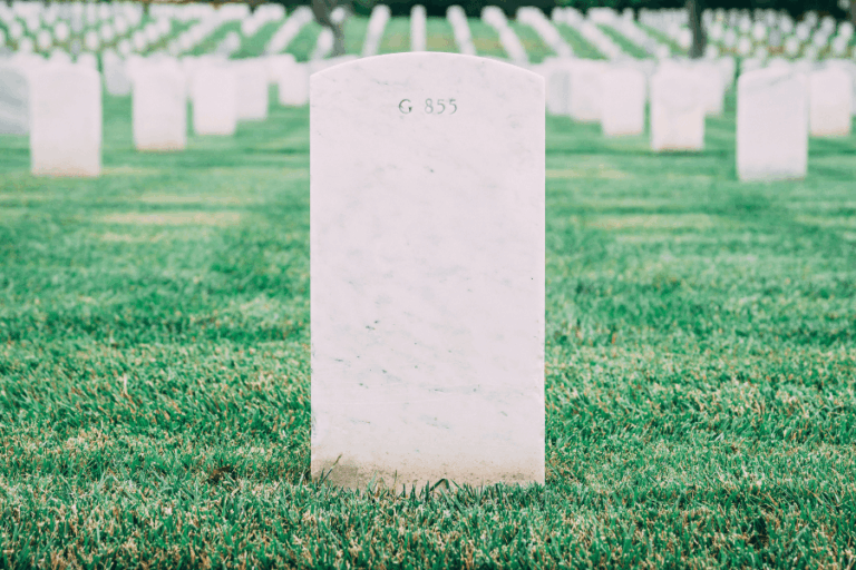 לקצין, שיר מאת מאור צברי - מגזין גלויה